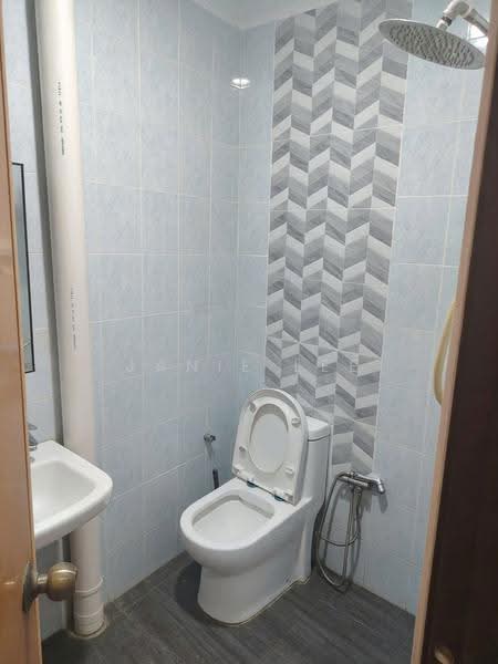 Rumah Teres 2-Tingkat untuk Dijual di Taman Klang Utama (Kapar) - Janie Lee - Bathroom - PropertyGuru.com.my