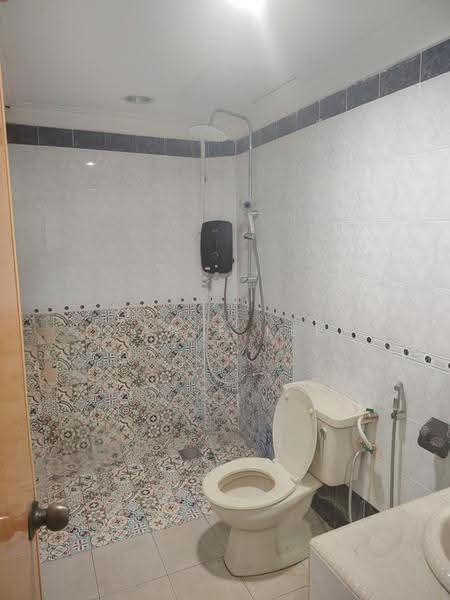 Rumah Teres 2-Tingkat untuk Dijual di Taman Klang Utama (Kapar) - Janie Lee - Master Bathroom - PropertyGuru.com.my