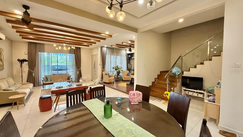 Rumah Teres 2 Tingkat untuk Dijual di D'Kayangan (Shah Alam) - Aqillah Razali - Living Room - PropertyGuru.com.my