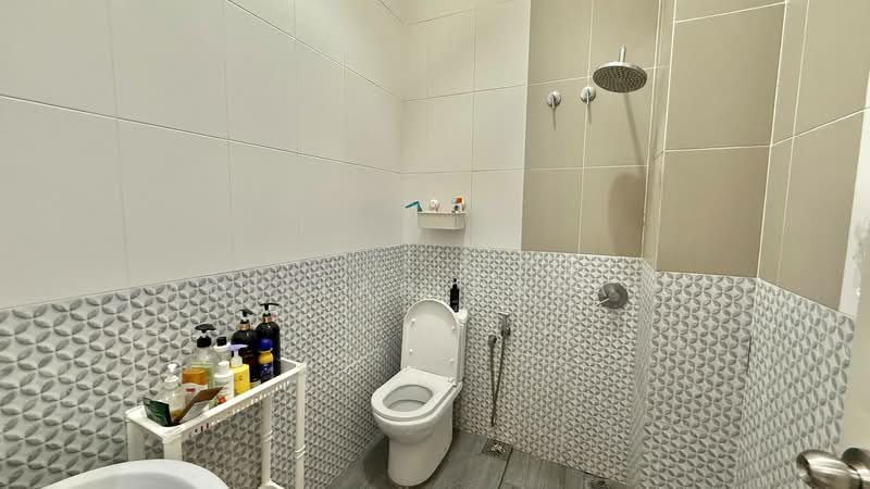 Rumah Teres 2 Tingkat untuk Dijual di D'Kayangan (Shah Alam) - Aqillah Razali - Bathroom - PropertyGuru.com.my