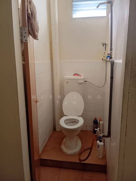 Rumah Berkembar untuk Dijual di Taman Fajar (Nibong Tebal) - Wern Jing Tan - Bathroom - PropertyGuru.com.my