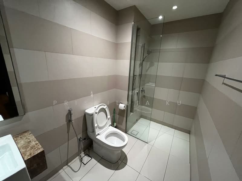 Kondominium untuk Dijual di Westside Three - Priscillia Ku - Bathroom - PropertyGuru.com.my