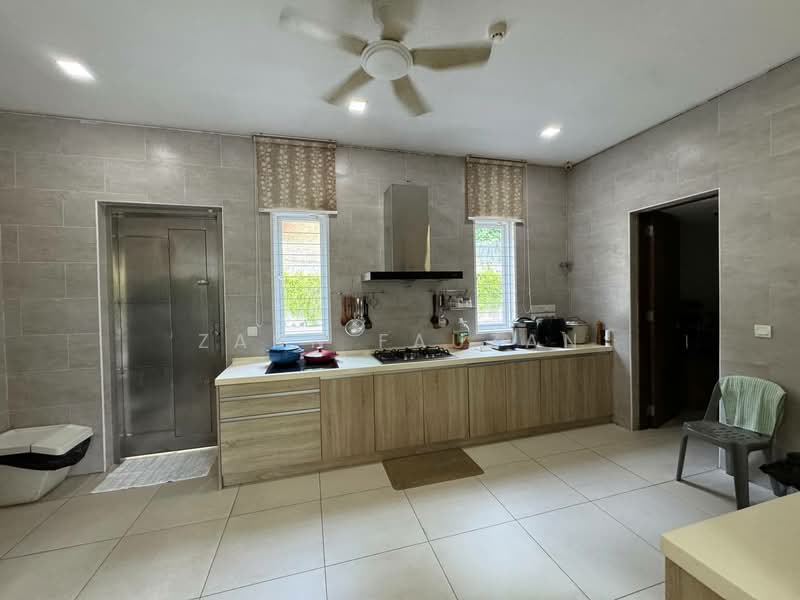 Bungalow for Sale in Kayangan Heights (Shah Alam) - Zann Fauzan - Kitchen - PropertyGuru.com.my