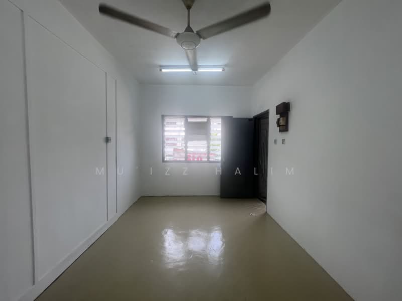Flat for Sale at Flat Taman Alam Megah - Mu'izz Halim - PropertyGuru.com.my