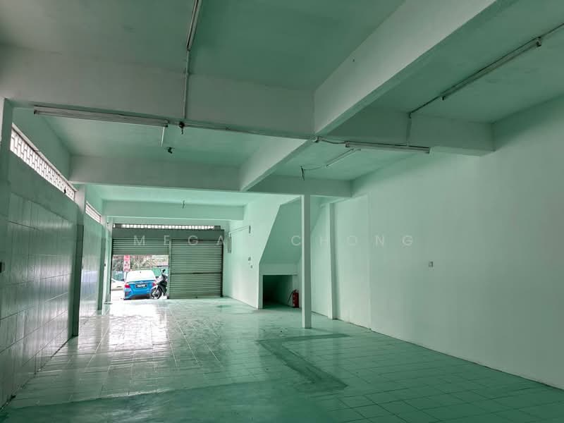 Shop for Rent in Taman Bukit Kuchai (Bandar Kinrara) - Megan Chong - Interior - PropertyGuru.com.my
