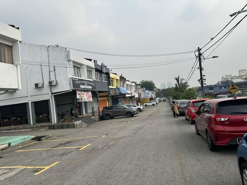 Kedai untuk Disewa di Taman Bukit Kuchai (Bandar Kinrara) - Megan Chong - Exterior - PropertyGuru.com.my