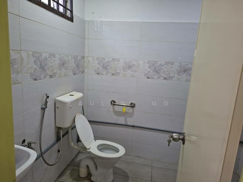 Rumah Teres untuk Dijual di Bandar Seri Alam (Masai) - Pauline Ng - Bathroom - PropertyGuru.com.my