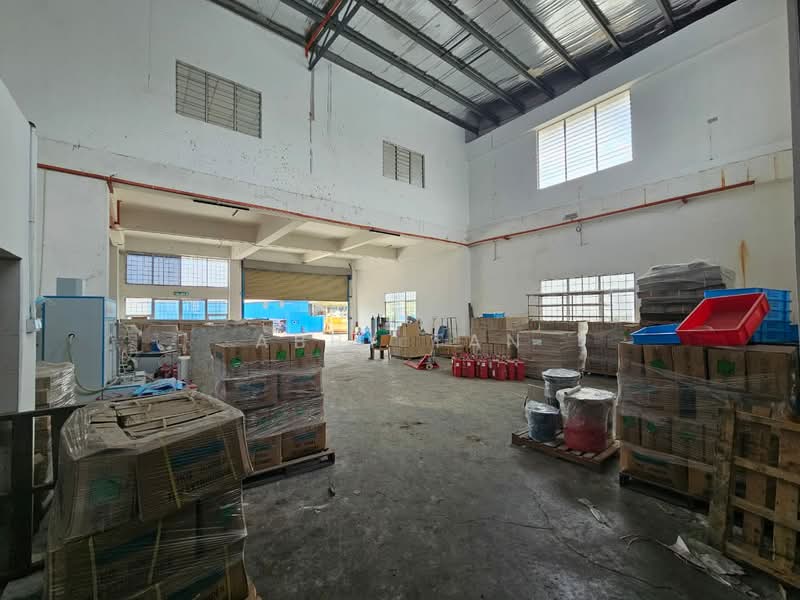 Semi-D Factory for Rent in Taman Industri Subang (Subang Jaya) - Abby Tan - Interior - PropertyGuru.com.my