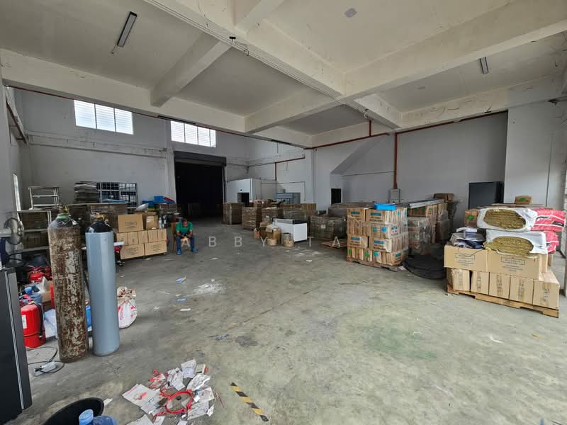 Semi-D Factory for Rent in Taman Industri Subang (Subang Jaya) - Abby Tan - Interior - PropertyGuru.com.my