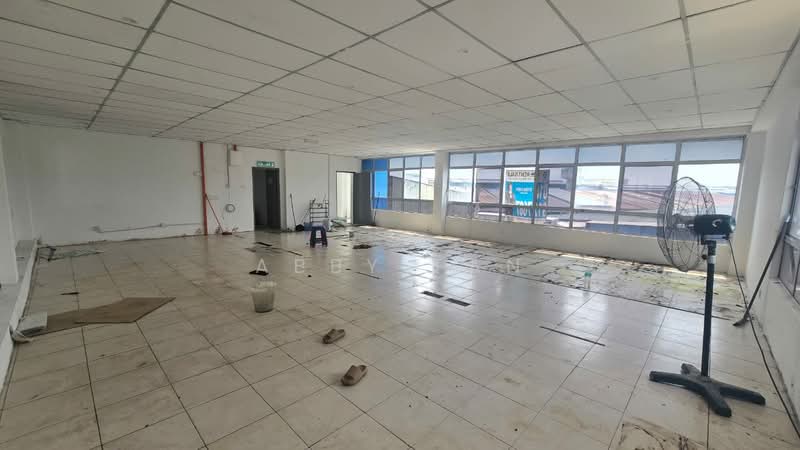 Semi-D Factory for Rent in Taman Industri Subang (Subang Jaya) - Abby Tan - Interior - PropertyGuru.com.my