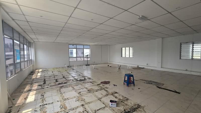Semi-D Factory for Rent in Taman Industri Subang (Subang Jaya) - Abby Tan - Interior - PropertyGuru.com.my
