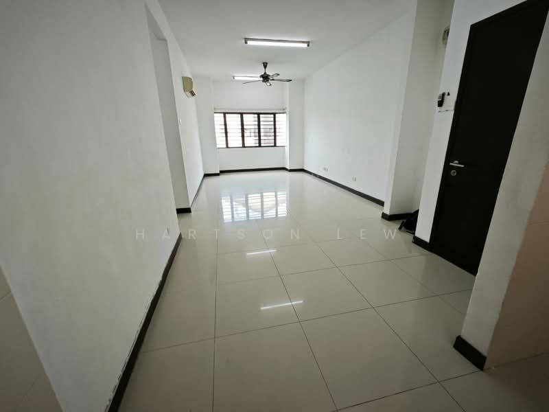 Pangsapuri untuk Disewa di Desa Idaman Residences - Hartson Lew - Living Room - PropertyGuru.com.my