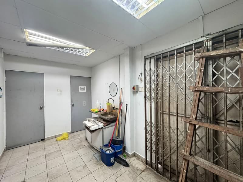 Kedai / Pejabat untuk Dijual di Melaka City (Melaka) - BL Bong - PropertyGuru.com.my