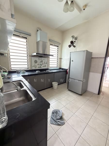 3-storey Terraced House for Sale in Taman Desa Green (Jelutong) - Fanny Wong - Kitchen - PropertyGuru.com.my
