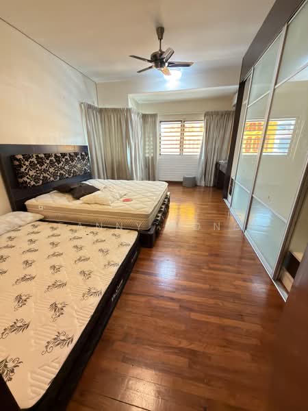 3-storey Terraced House for Sale in Taman Desa Green (Jelutong) - Fanny Wong - Bedroom - PropertyGuru.com.my