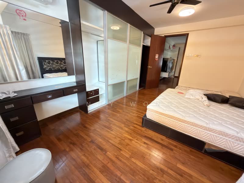 3-storey Terraced House for Sale in Taman Desa Green (Jelutong) - Fanny Wong - Bedroom - PropertyGuru.com.my