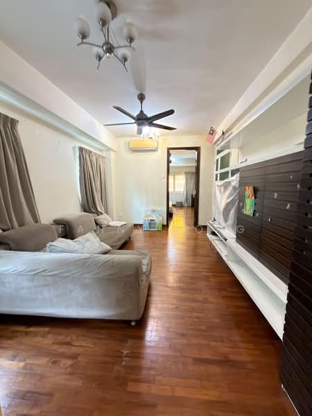 3-storey Terraced House for Sale in Taman Desa Green (Jelutong) - Fanny Wong - Living Room - PropertyGuru.com.my