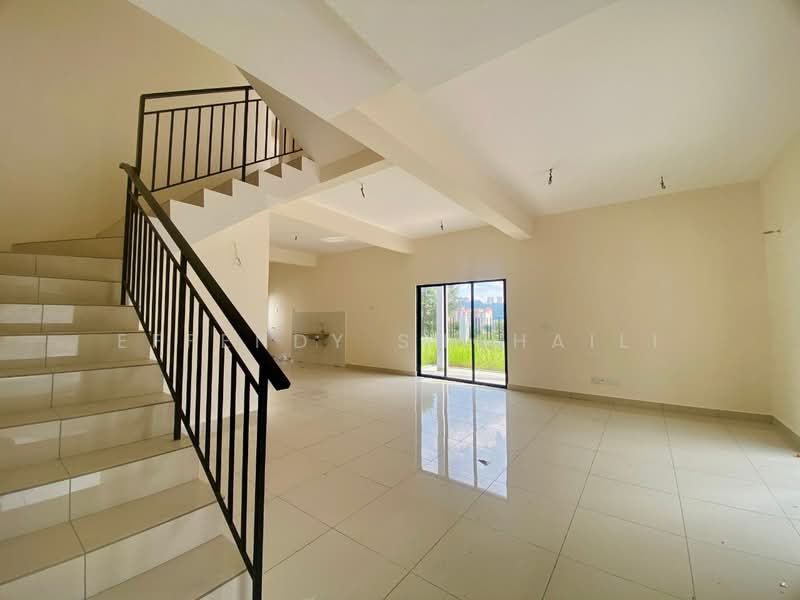 Rumah Teres 3 Tingkat untuk Dijual di Ampang (Selangor) - Effendy Shohaili - Living Room - PropertyGuru.com.my