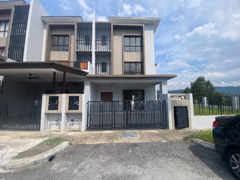 Rumah Teres 3 Tingkat untuk Dijual di Ampang (Selangor) - Effendy Shohaili - Exterior - PropertyGuru.com.my