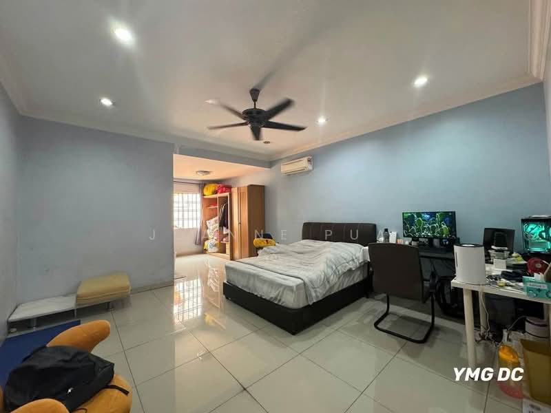Semi-Detached House for Sale in Bandar Bukit Tinggi (Klang) - Joanne Pua - Bedroom - PropertyGuru.com.my
