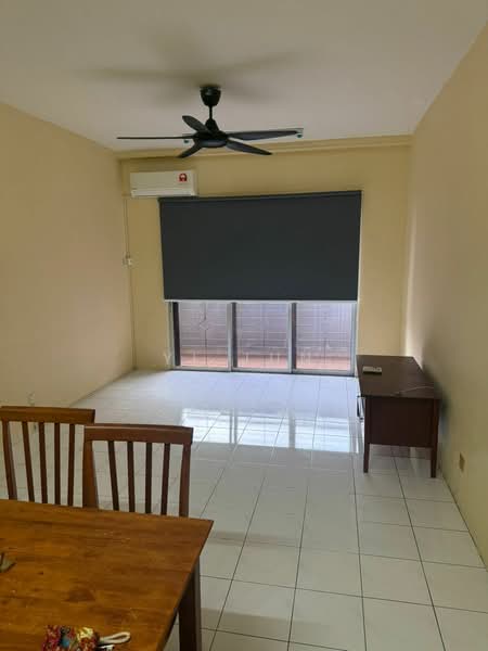 Pangsapuri untuk Disewa di Pangsapuri Saraka - Yi Jun - Living Room - PropertyGuru.com.my