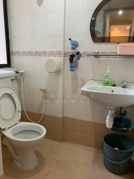 Condominium for Sale at E-Park Condominium - Lim Seok Cheng - Bathroom - PropertyGuru.com.my