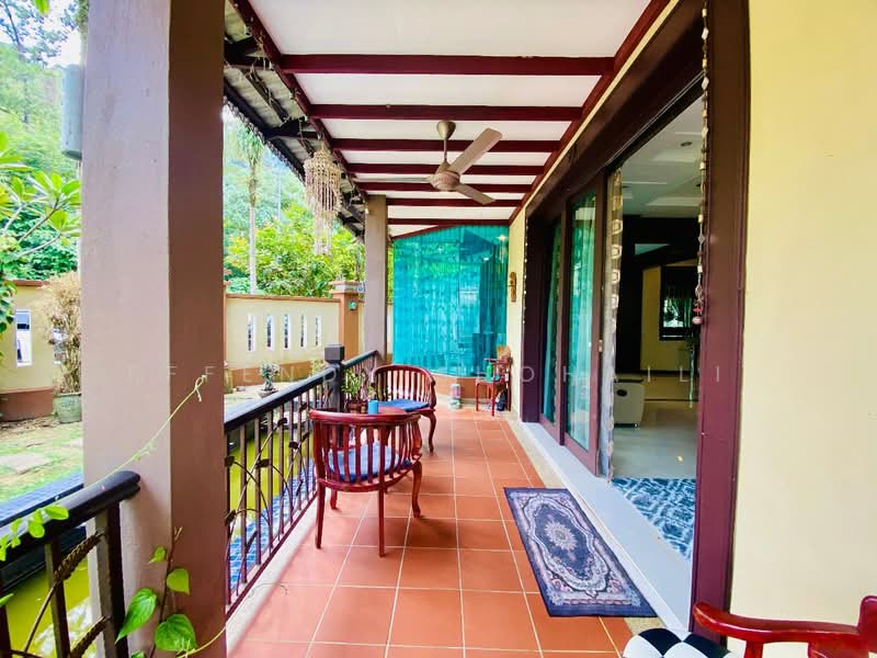 Rumah Teres 2.5 Tingkat untuk Dijual di Ampang (Selangor) - Effendy Shohaili - Balcony - PropertyGuru.com.my