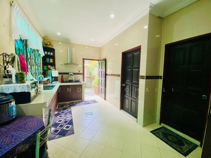 Rumah Teres 2.5 Tingkat untuk Dijual di Ampang (Selangor) - Effendy Shohaili - Kitchen - PropertyGuru.com.my