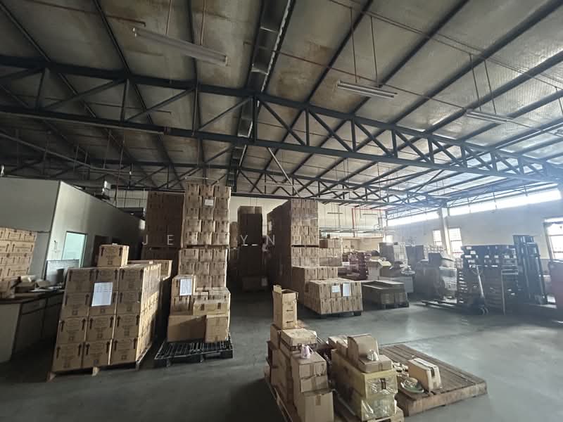 Warehouse for Rent in Petaling Jaya (Selangor) - Jeslyne Low - Interior - PropertyGuru.com.my