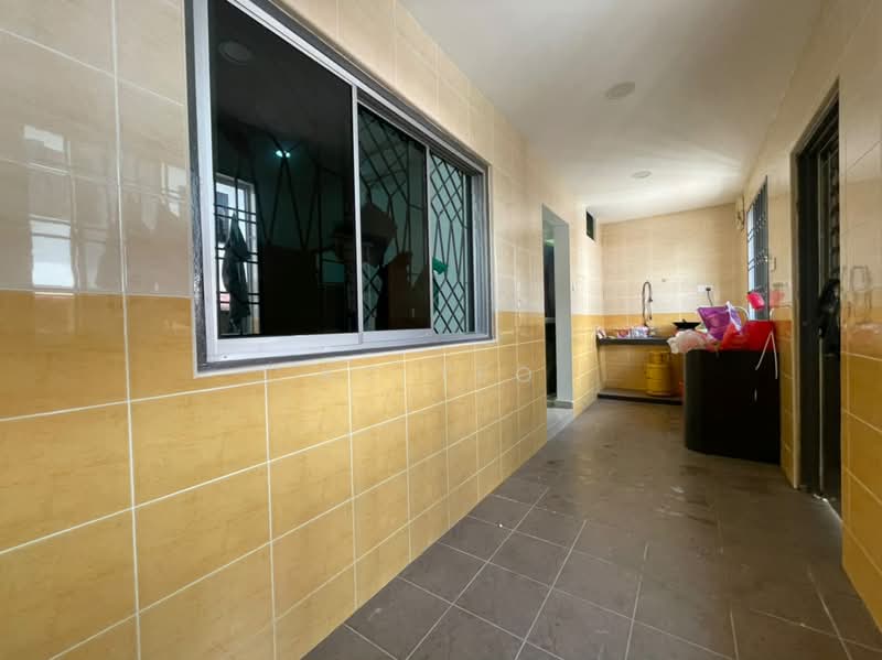 Rumah Teres 1 Tingkat untuk Disewa di Taman Ungku Tun Aminah (Skudai) - Kc Teo - Kitchen - PropertyGuru.com.my