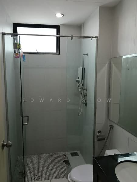 Pangsapuri untuk Disewa di Impiana - Edward Siow - Bathroom - PropertyGuru.com.my