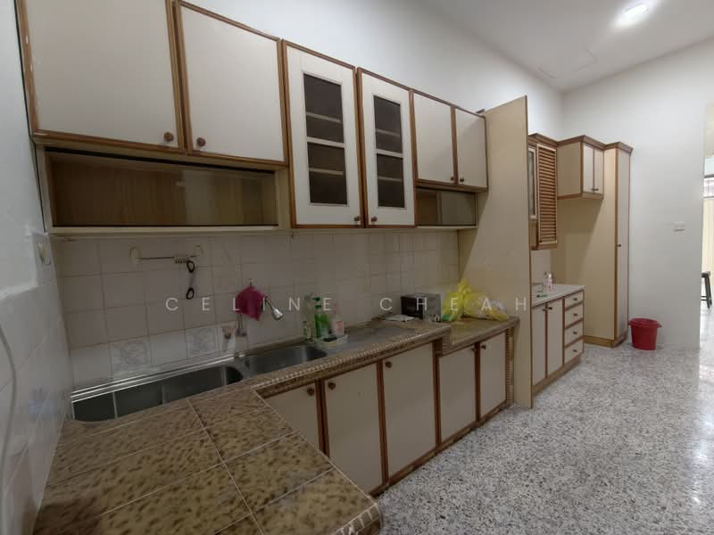 Rumah Teres 1 Tingkat untuk Disewa di Sungai Nipah (Sungai Dua) - Celine Cheah - Kitchen - PropertyGuru.com.my