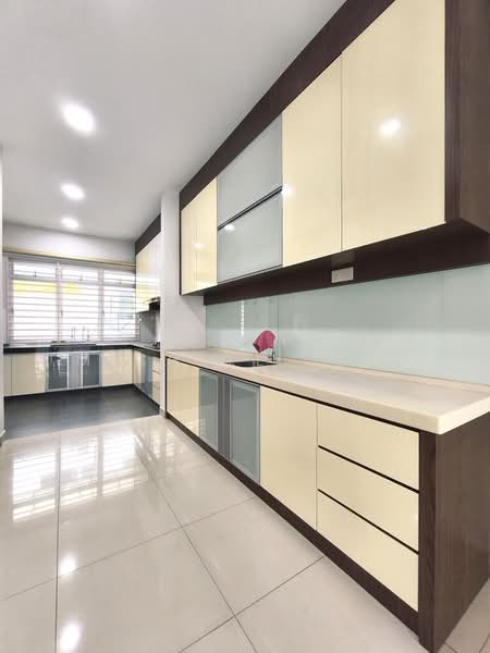 2-storey Terraced House for Rent in Bandar Rimbayu (Telok Panglima Garang) - Michelle Lee - Kitchen - PropertyGuru.com.my