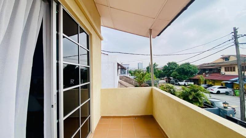 Semi-Detached House for Sale in Taman Melewar (Gombak) - Ariff Syafiq - Balcony - PropertyGuru.com.my