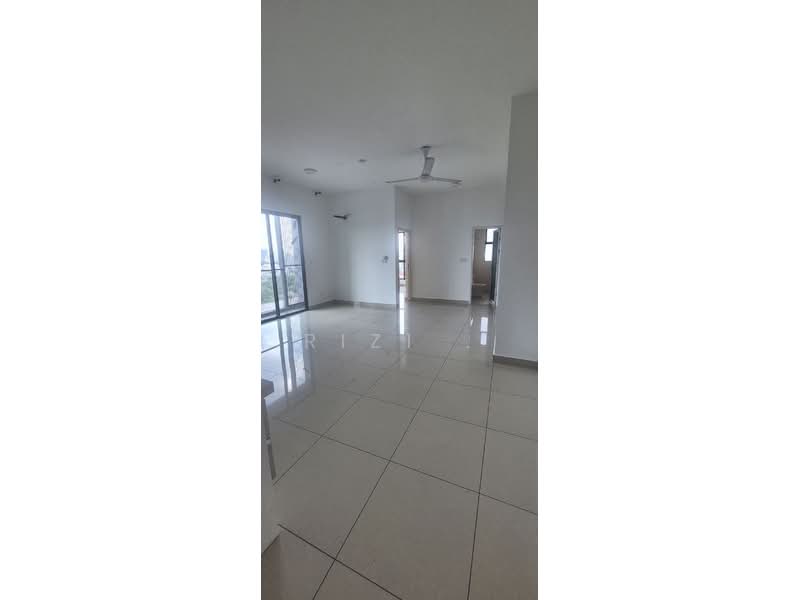Kondominium untuk Disewa di The Sky Residence - RIZ1 . - Living Room - PropertyGuru.com.my