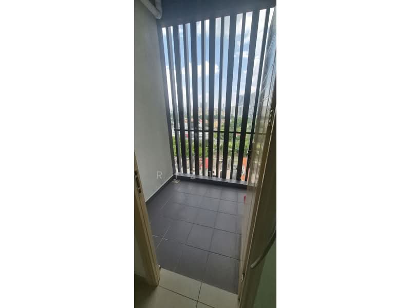 Kondominium untuk Disewa di The Sky Residence - RIZ1 . - Balcony - PropertyGuru.com.my