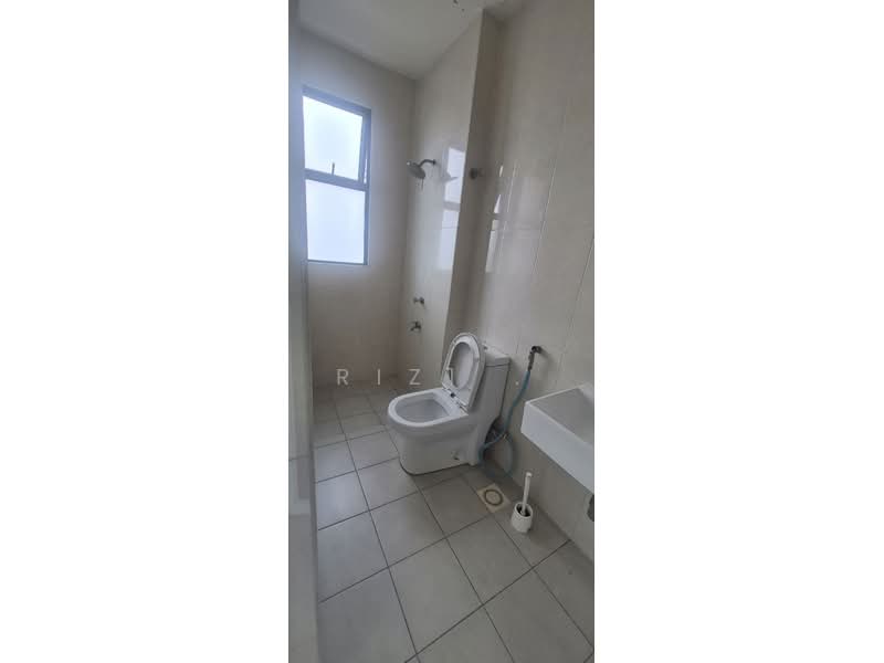 Kondominium untuk Disewa di The Sky Residence - RIZ1 . - Bathroom - PropertyGuru.com.my