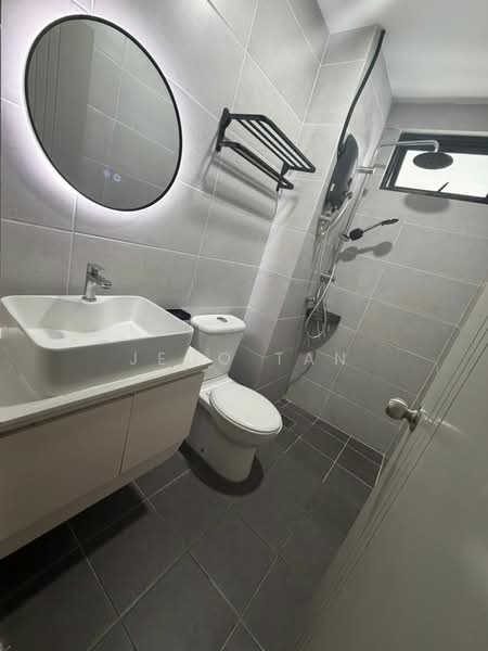 Service Residence for Sale at Gem Suites - Jeno Tan - Bathroom - PropertyGuru.com.my