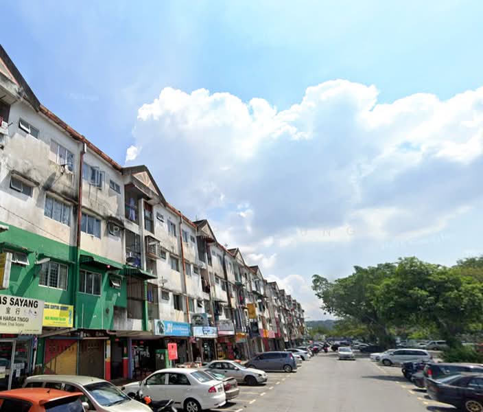 2-storey Terraced House for Sale in Serdang (Seri Kembangan) - Philip Chung - Exterior - PropertyGuru.com.my