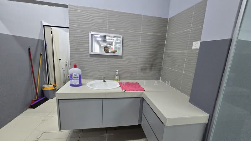 Shop for Rent in Jalan Ipoh (Kuala Lumpur) - Oscar Tan - Bathroom - PropertyGuru.com.my