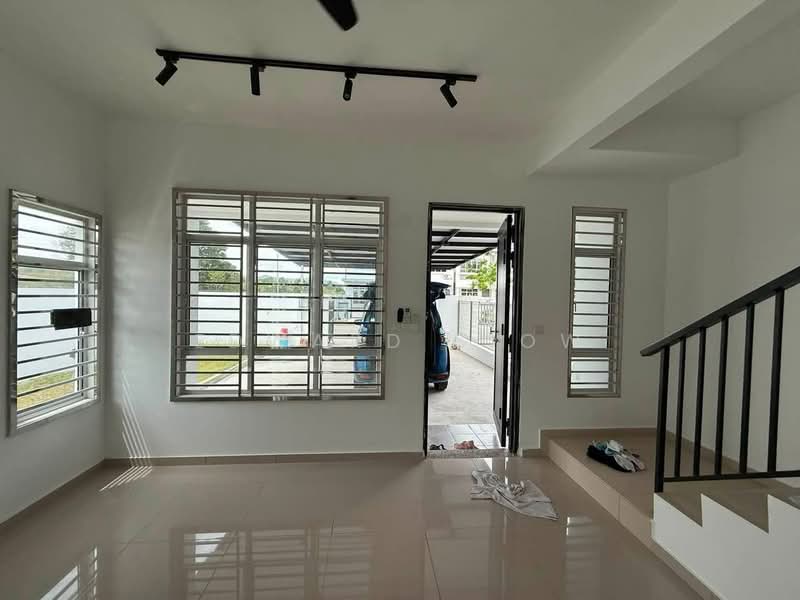 Rumah Teres 2 Tingkat untuk Disewa di Iskandar Puteri (Nusajaya) (Johor) - Edward Siow - Living Room - PropertyGuru.com.my