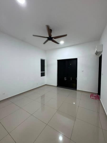 Rumah Teres 2 Tingkat untuk Disewa di Iskandar Puteri (Nusajaya) (Johor) - Edward Siow - Living Room - PropertyGuru.com.my