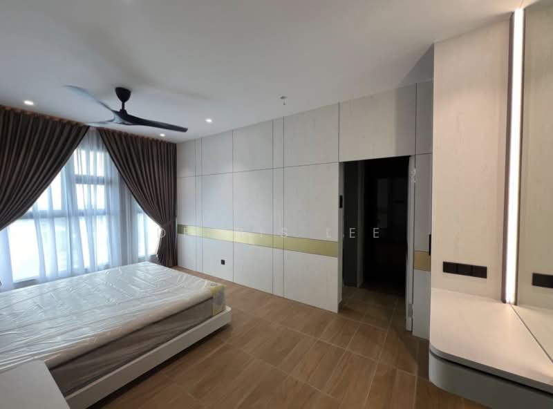 Kondominium untuk Dijual di R&F Princess Cove Phase 2-Seine Region - Dennis Lee - Bedroom - PropertyGuru.com.my