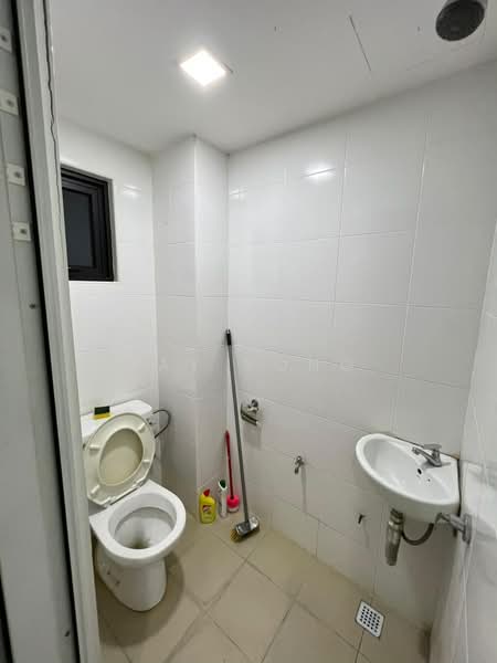 Condominium for Rent at Royalle Condominium - Jay Yong - Bathroom - PropertyGuru.com.my
