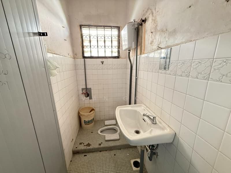 Rumah Teres 1 Tingkat untuk Dijual di Taman Merdeka (Batu Berendam) - Ivan Goh - PropertyGuru.com.my