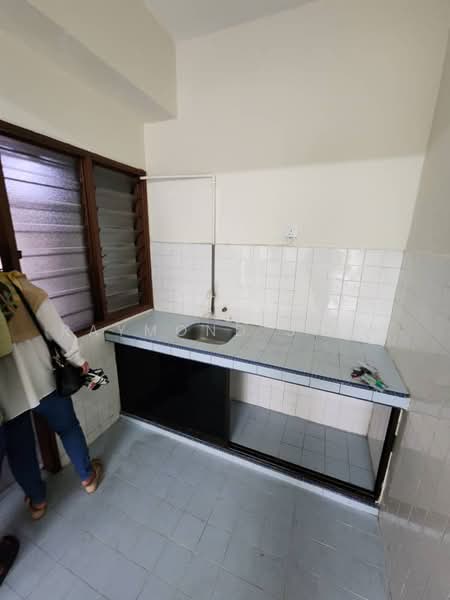 Apartment for Rent at Ria Apartment - Raymond Siew - Kitchen - PropertyGuru.com.my