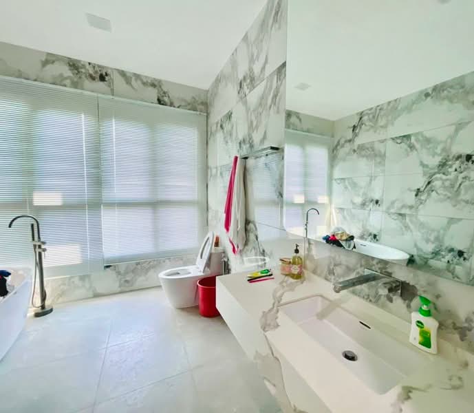 Kondominium untuk Dijual di Sastra U-Thant - Terry Teh - Bathroom - PropertyGuru.com.my