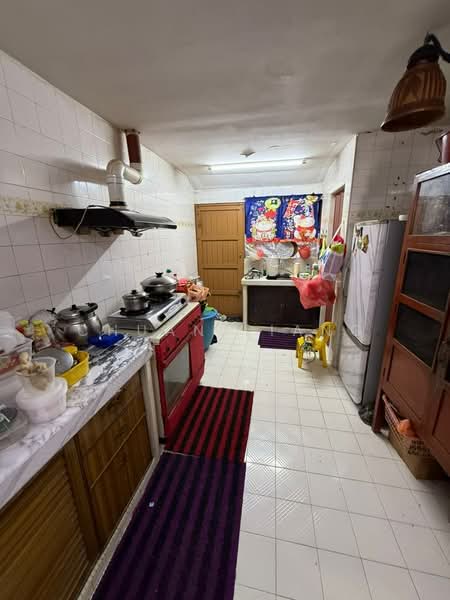 1-storey Terraced House for Sale in Taman Kempas Utama (Tebrau) - Chuan Liang - Kitchen - PropertyGuru.com.my