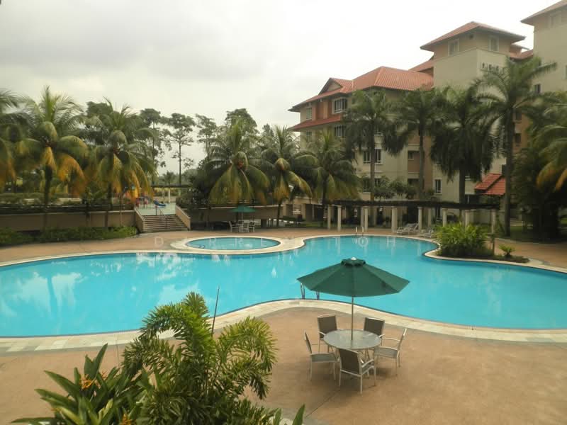 Kondominium untuk Dijual di Puteri Palma Condominiums - Darren Toh - Pool - PropertyGuru.com.my