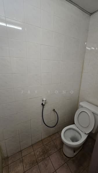 Shop / Office for Rent in Kelana Jaya (Petaling Jaya) - Jay Yong - Bathroom - PropertyGuru.com.my